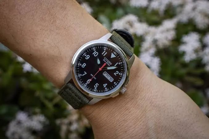 Relógio Citizen Weekender Garrison - Foto 2