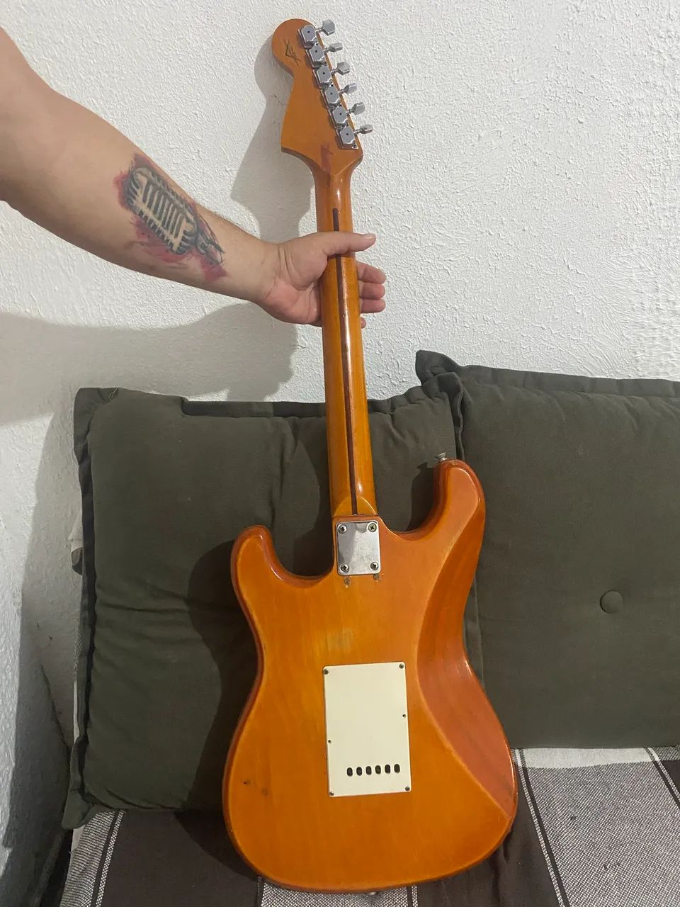 VENDO GUITARRA  FENDER STRATOCASTER  - Foto 6