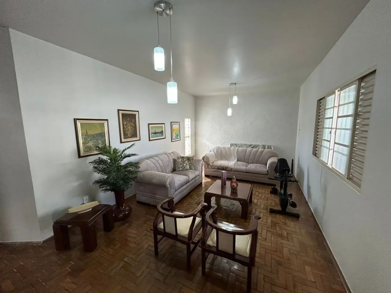Casa à venda no bairro Santa Mônica. - Foto 4