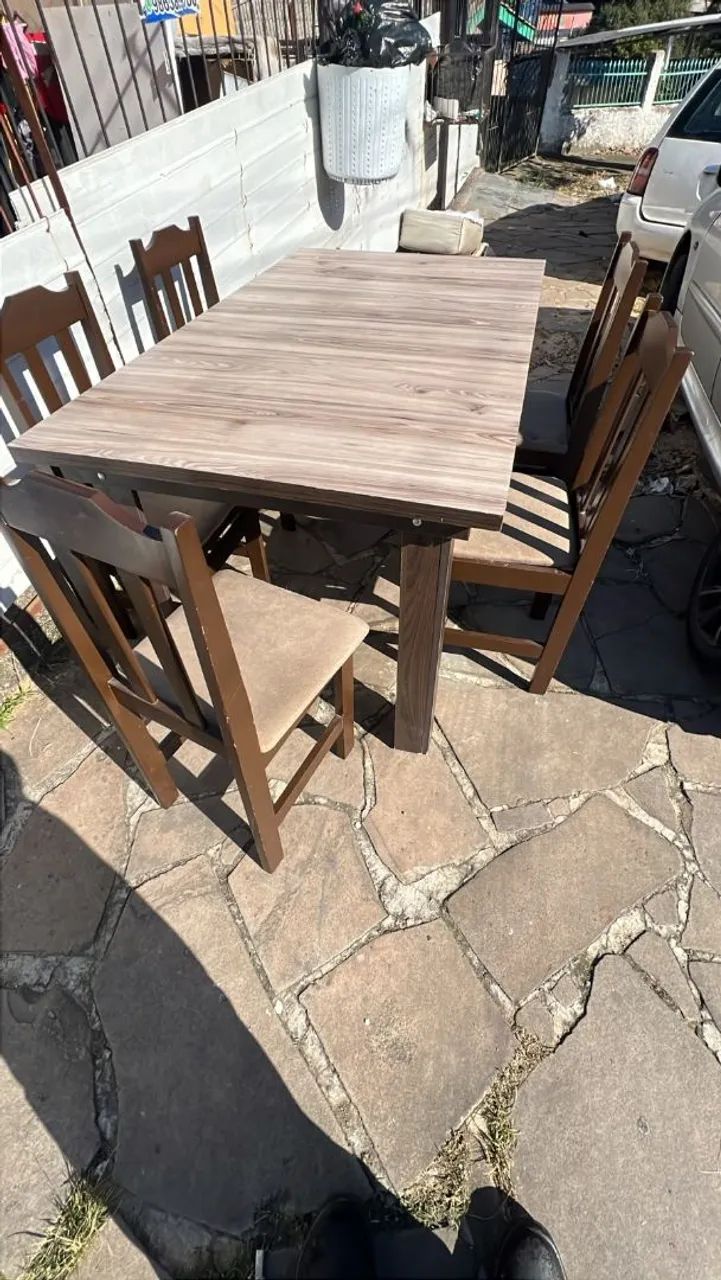 Vendo mesa com 5 cadeiras 494540246484275205
