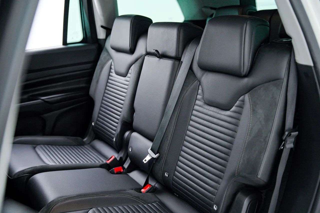 Jeep Commander Limited T270 1.3 TB Flex Aut., foto 14 de 20