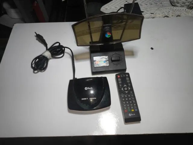 Antena VHS UHS + Conversor Digital Tech