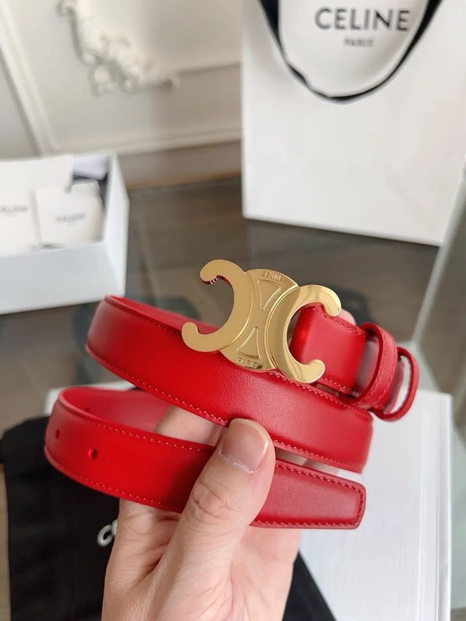 Cinto Celine Vermelho em couro  - Foto 3
