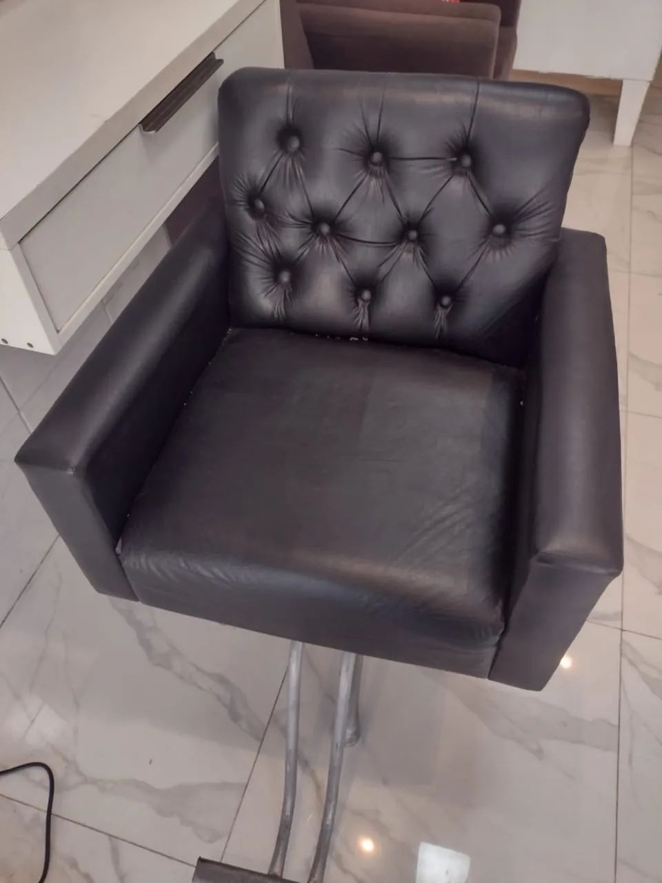 Cadeira de cabeleireira/ barbeiro 