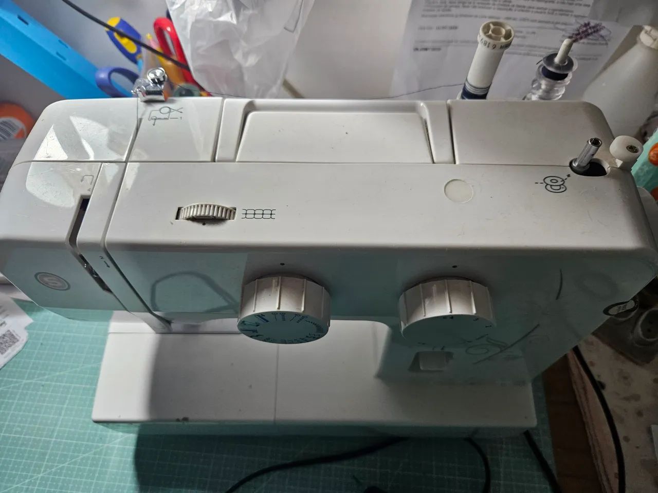Máquina de costura  - Foto 3