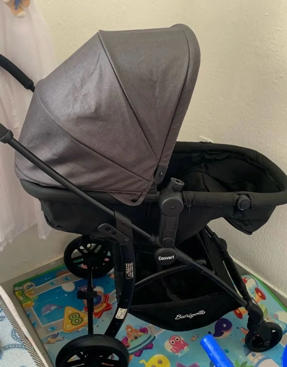 Carrinho de bebê Moisés 