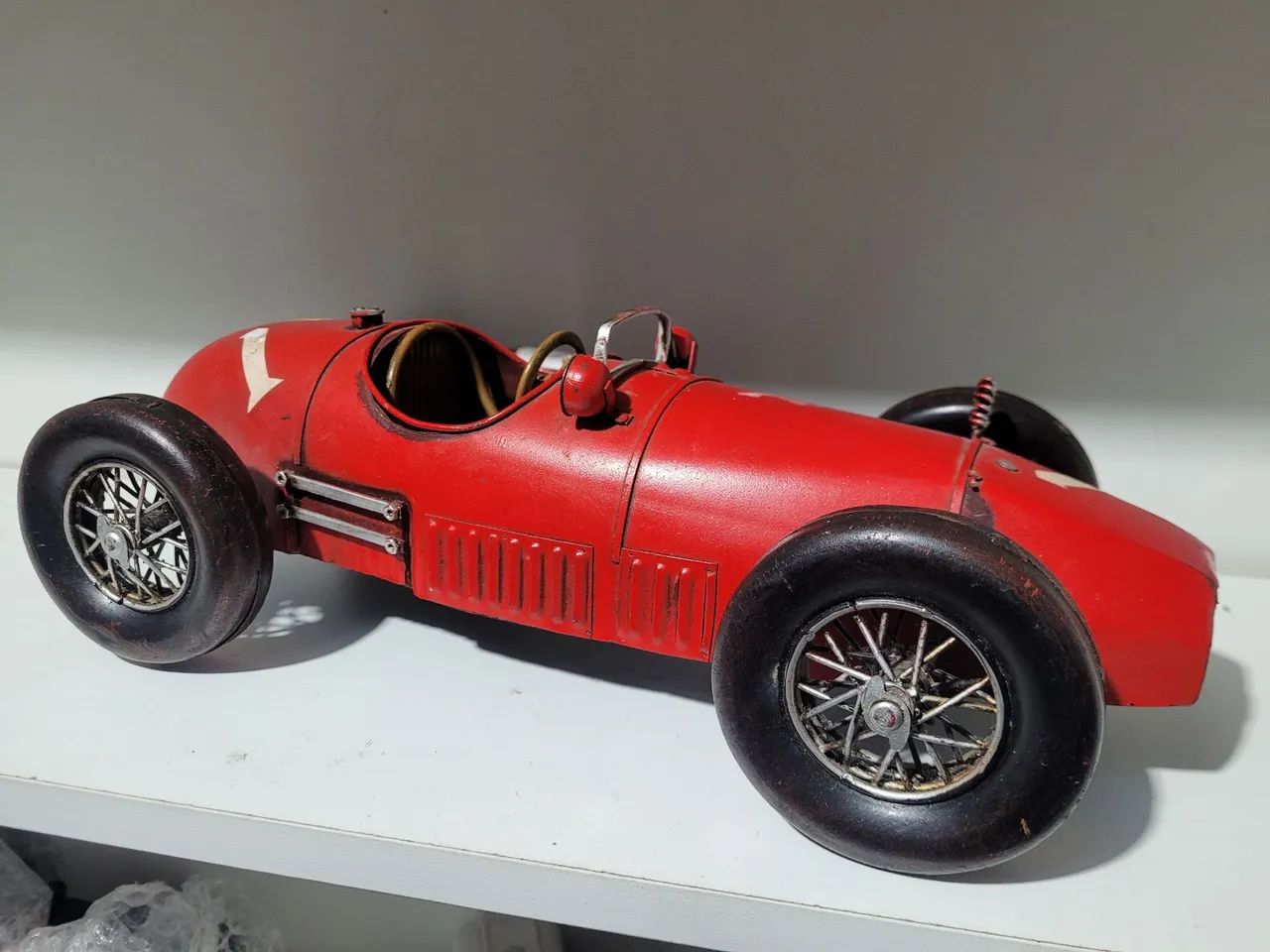 Antigo carro em lata 40 cm