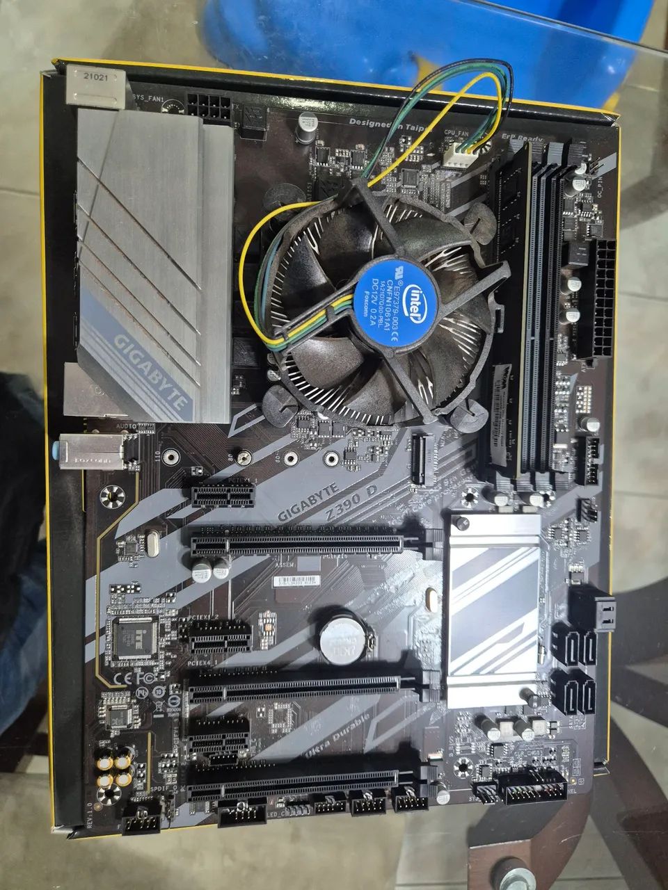 Placa mãe Gigabyte Z390 D com processador e memória  - Foto 2