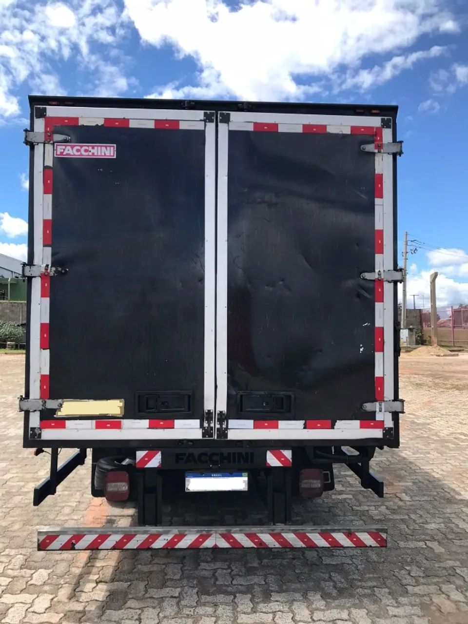 FORD CARGO 712 2011/2012 COM BAÚ. - Foto 5