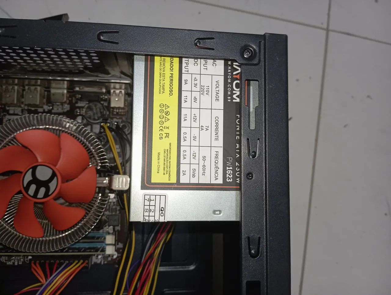 CPU em bom estado, com sdd, wi-fi wireless e cabos - Foto 2