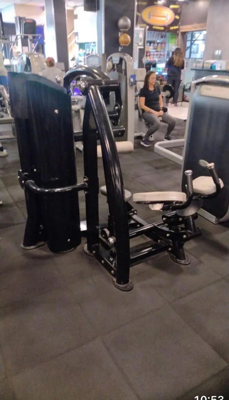 Máquina de glúteos - Foto 2
