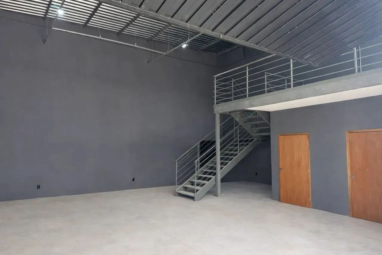 Galpão/Depósito/Armazém para venda possui 123 metros quadrados - Foto 4