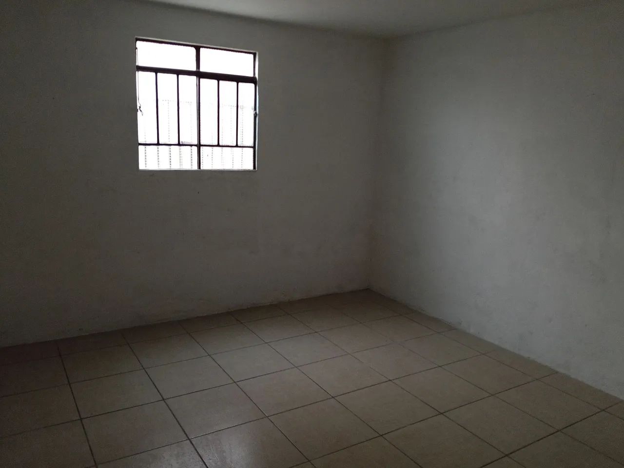 Moradia de fundos independente 