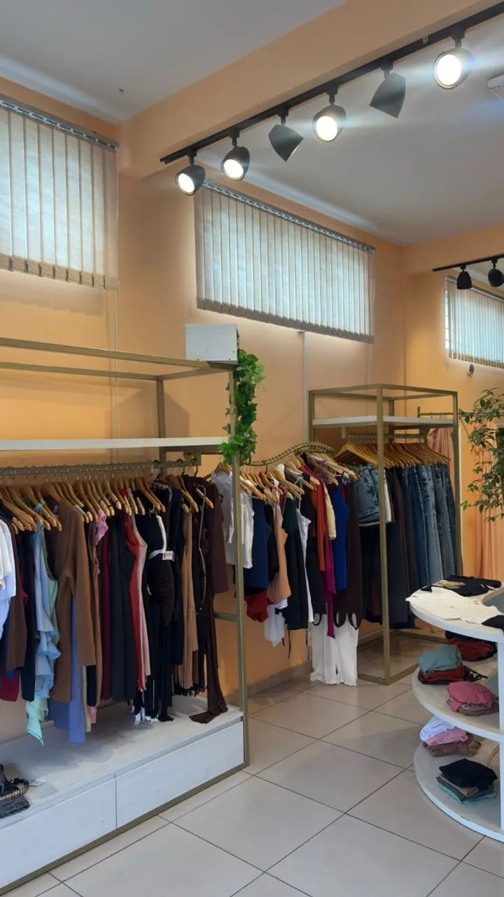 Loja de Roupas Femininas Completa e Montada - Foto 4