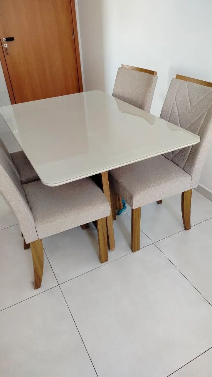 Mesa de vidro com 4 cadeiras  - Foto 3