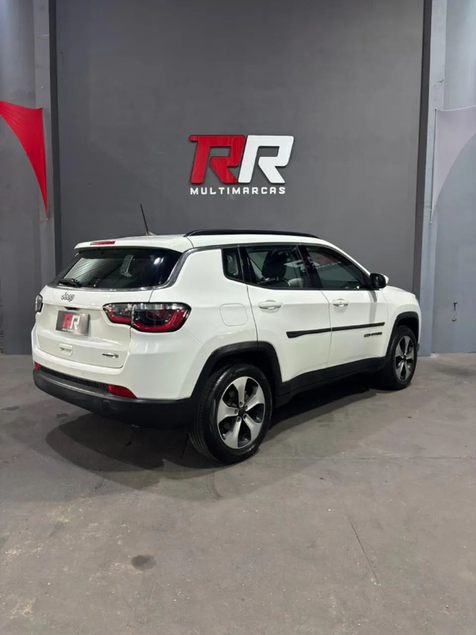 Jeep Compass Longitude 2.0 4X2 Flex 16V Aut. 2017 - Foto 4