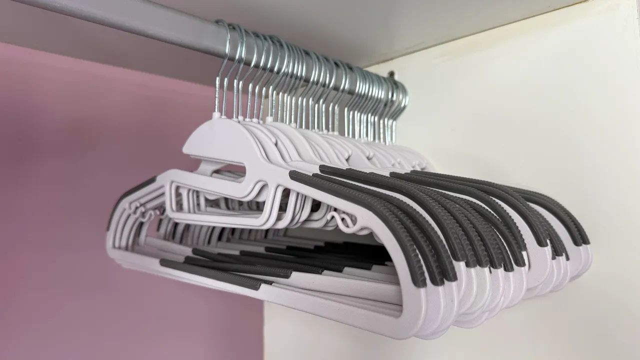 Cabides branco, argola em forma de S 