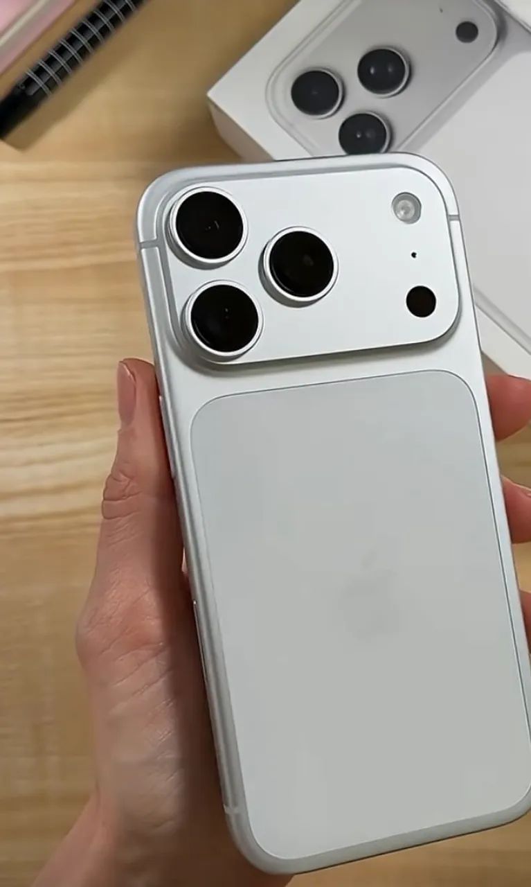 iPhone 17 Pro Max 256GB Silver / Novo Lacrado - Foto 2
