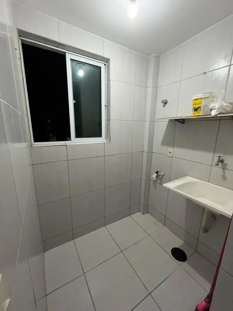 ALUGO APARTAMENTO COM UMA LOCALI EXCELENTE COM 2 QUARTOS - Foto 5