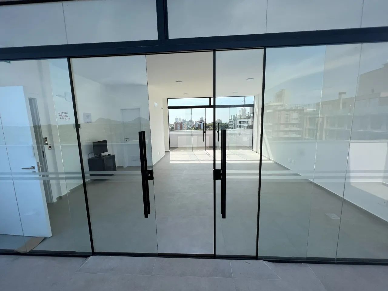 Sala/Conjunto para aluguel possui 30 metros quadrados - Foto 5