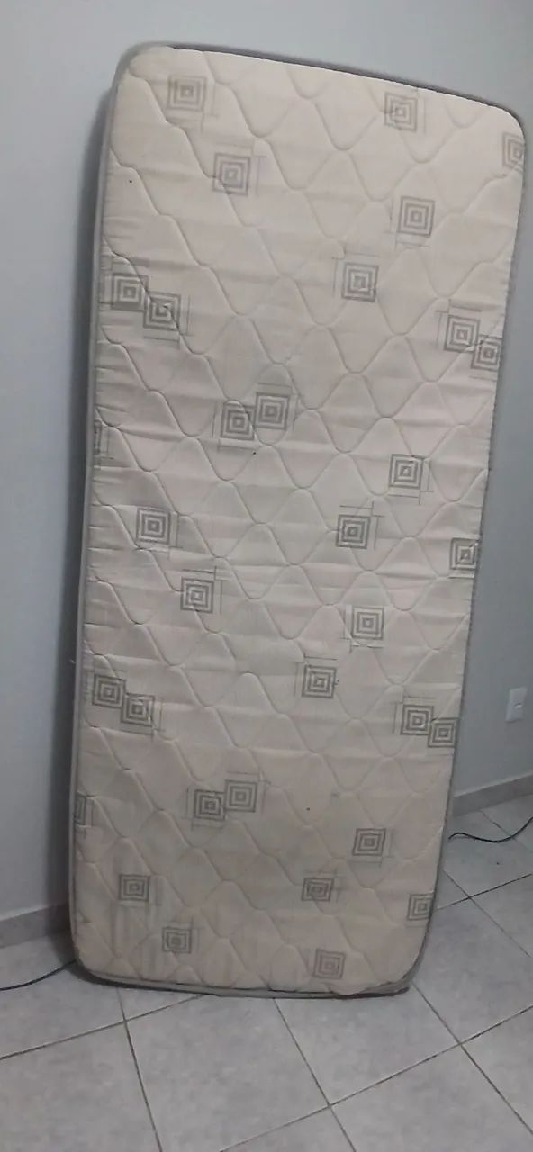 Vende-se colchão ortobom de solteiro  - Foto 3