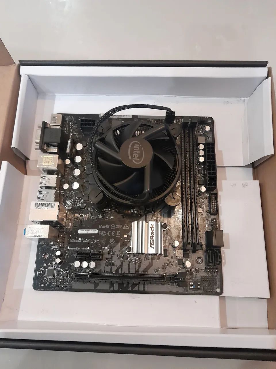 Placa mãe + processador  - Placa ASROCK H510M - HVS  Processador Core 5