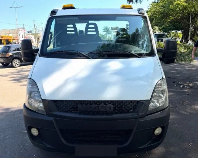 Iveco Daily 35s14 plataforma 2014 - Foto 2