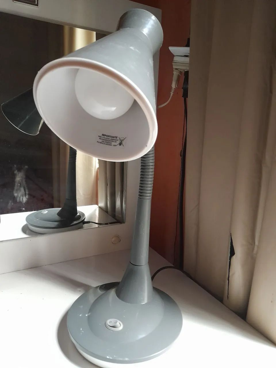 luminária para manicure ou estudos - Foto 3