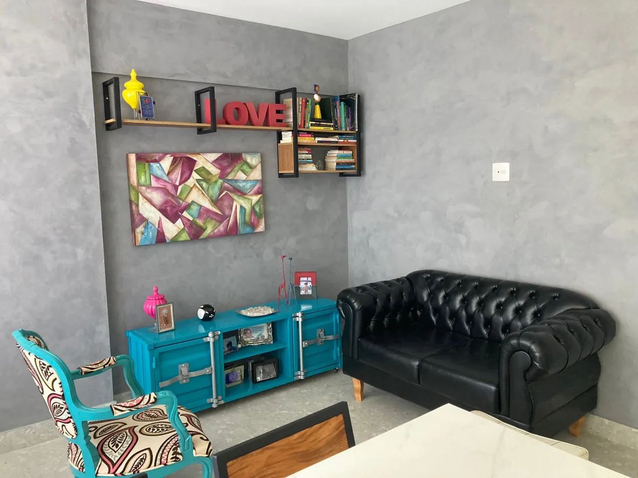 Sofa Capitone Preto lindo! - Foto 3