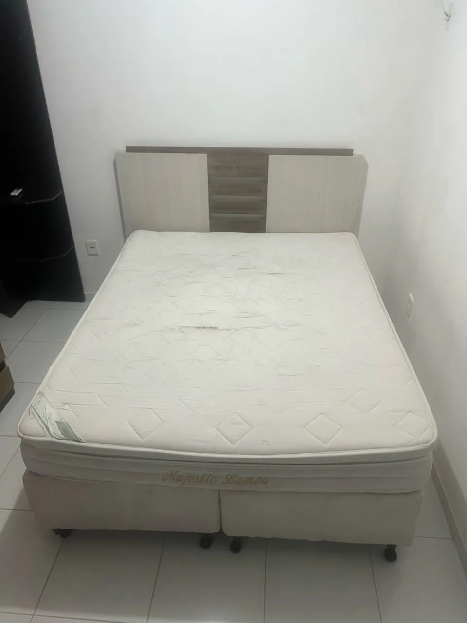 Cama de casal Queen limpíssima com entrega no local 