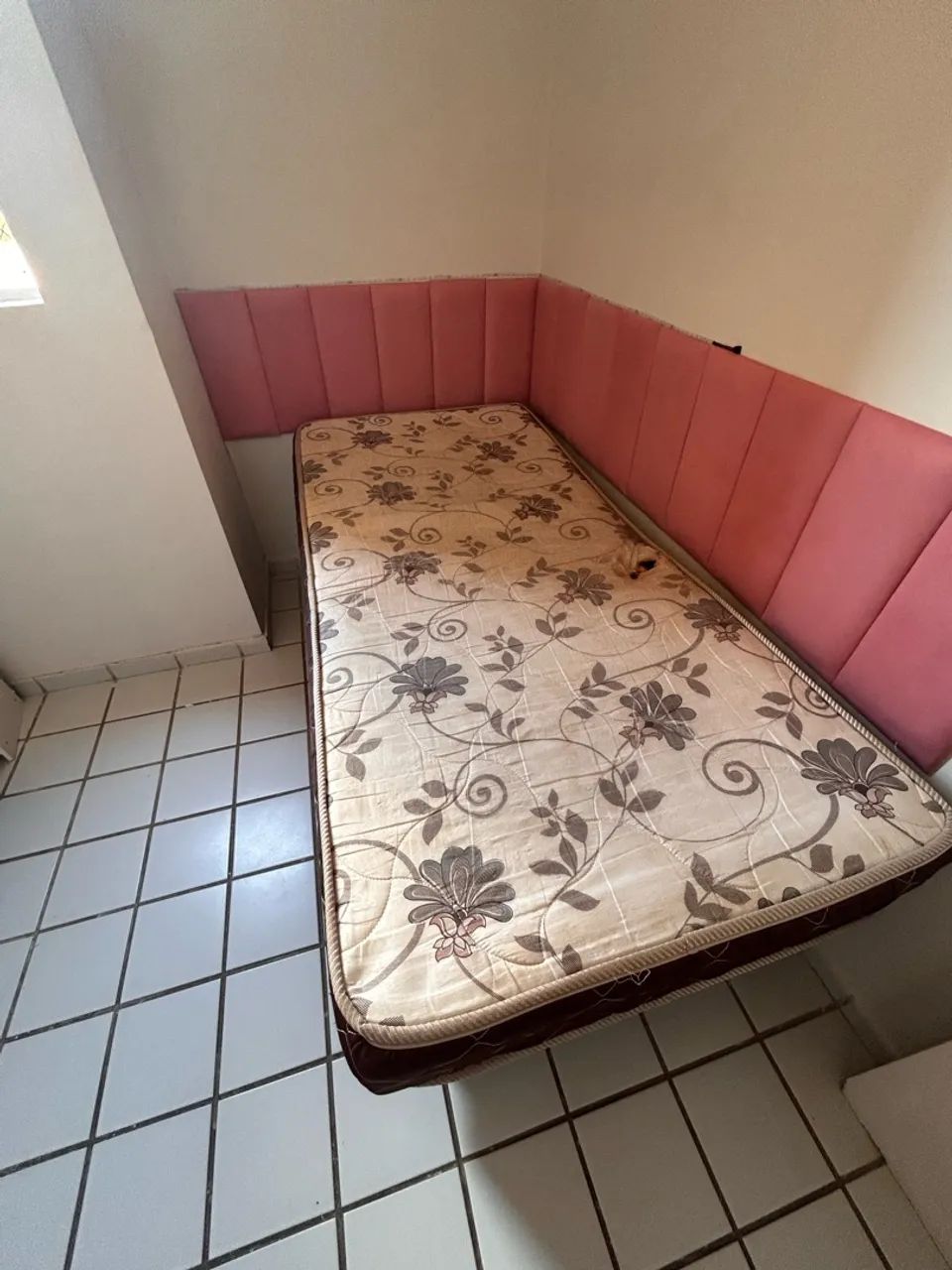 CAMA DE SOLTEIRO COM COLCHÃO