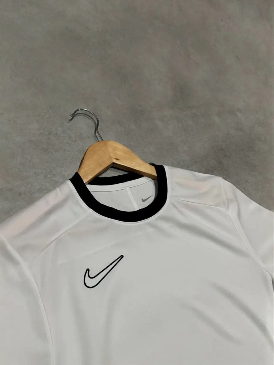 Camiseta Nike Academy 25 branca  - Foto 2