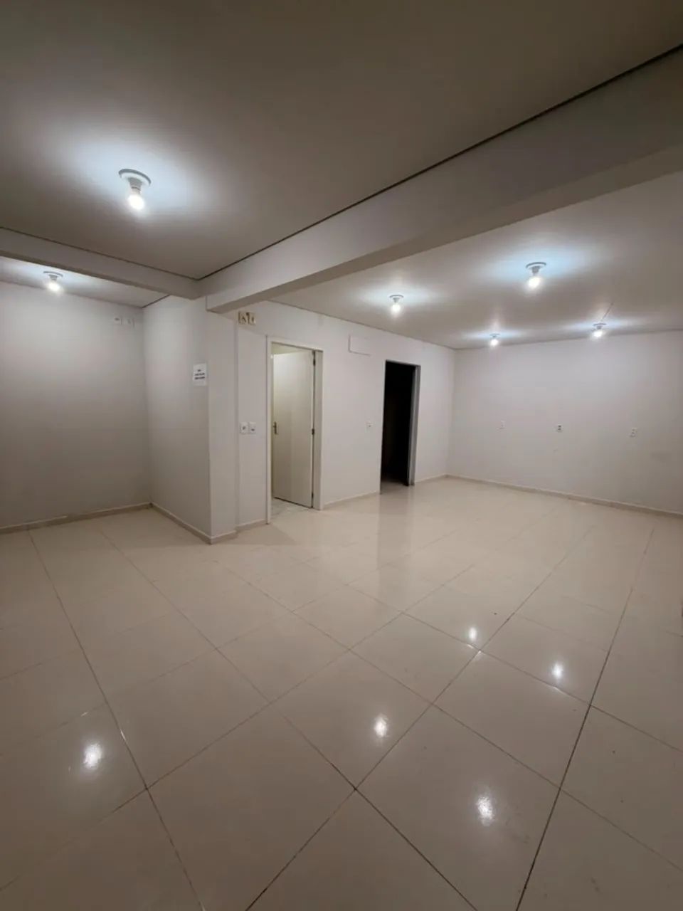 Sala Comercial para Aluguel no Centro - Balneário Piçarras