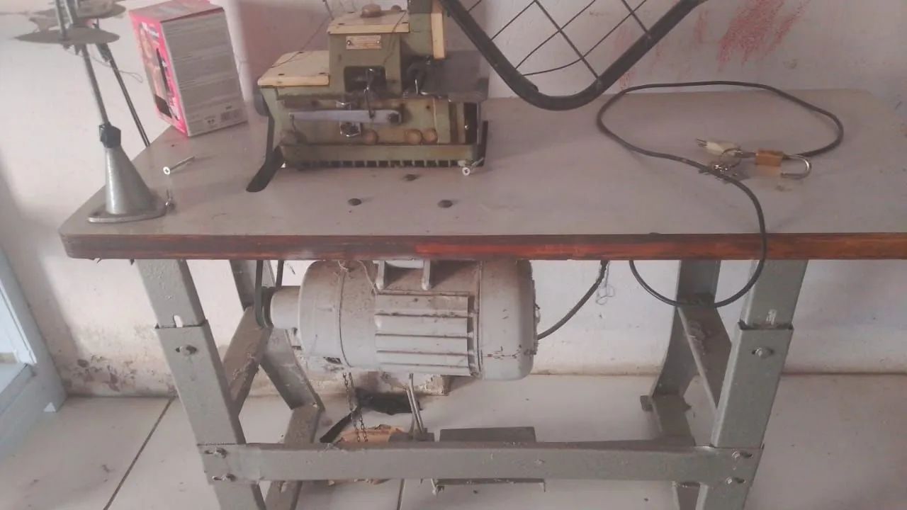 Vendo Overloque  - Foto 2