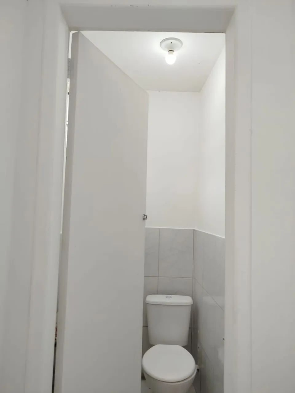 ALUGA-SE LOJA COMERCIAL NO BAIRRO RIO VERMELHO  - Foto 4