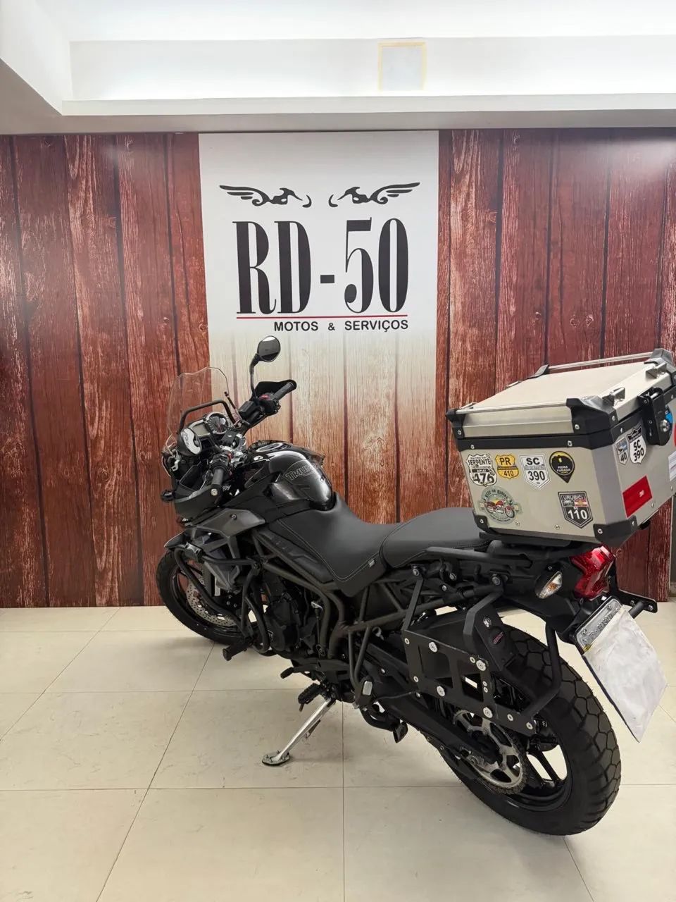 トップス 00s ifsixwasnine python tk lgb kmrii Triumph 800 XRX 2018 - 1488511080 | OLX