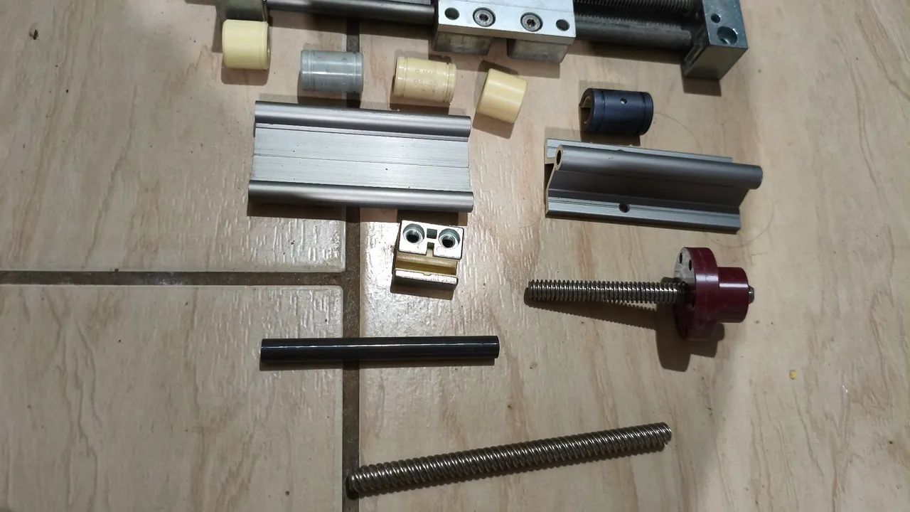 Igus Solutions for format adjustaments  - Foto 4