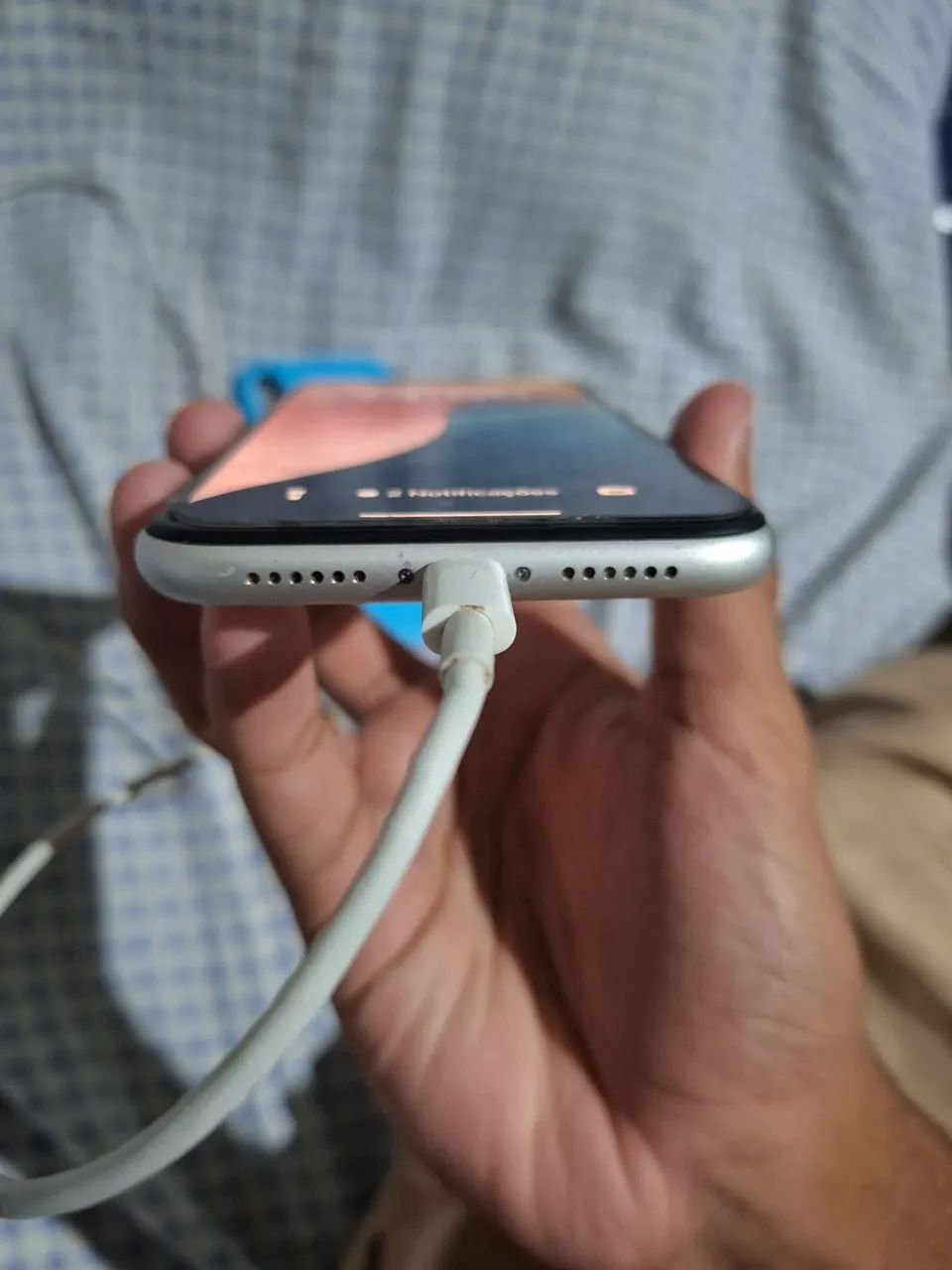Vendo iPhone xr + 1 capa + 2 carregador - Foto 4