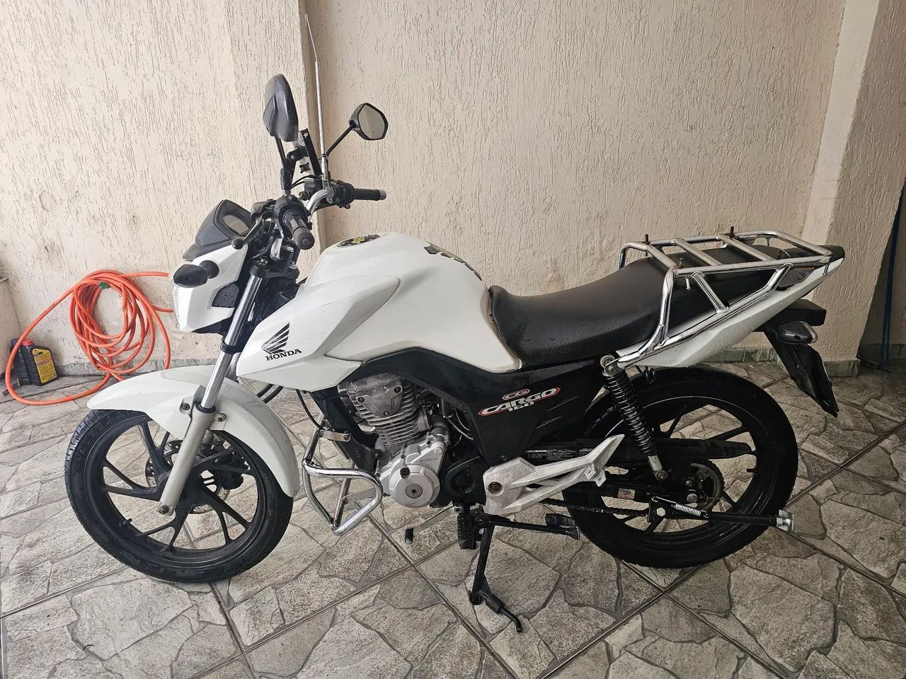 Cargo 160 impecável 
