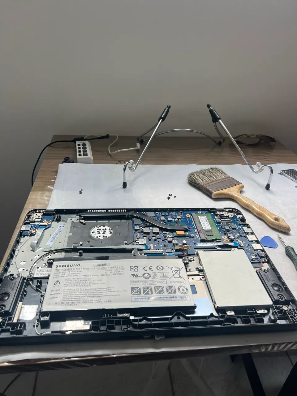 Assistência técnica e reparo de notebook 