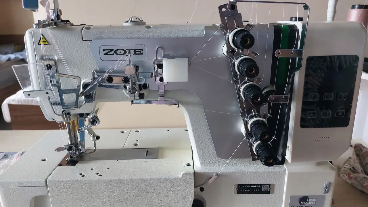 Maquina de Costura Galoneira Zoje
