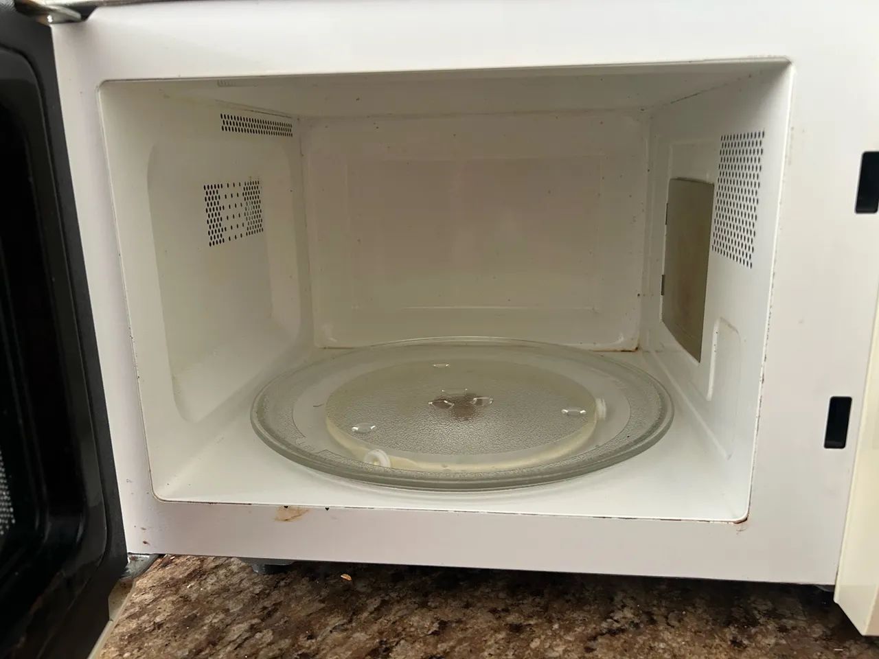 Microondas Electrolux 20L 127v Funcionando Perfeitamente - Foto 3