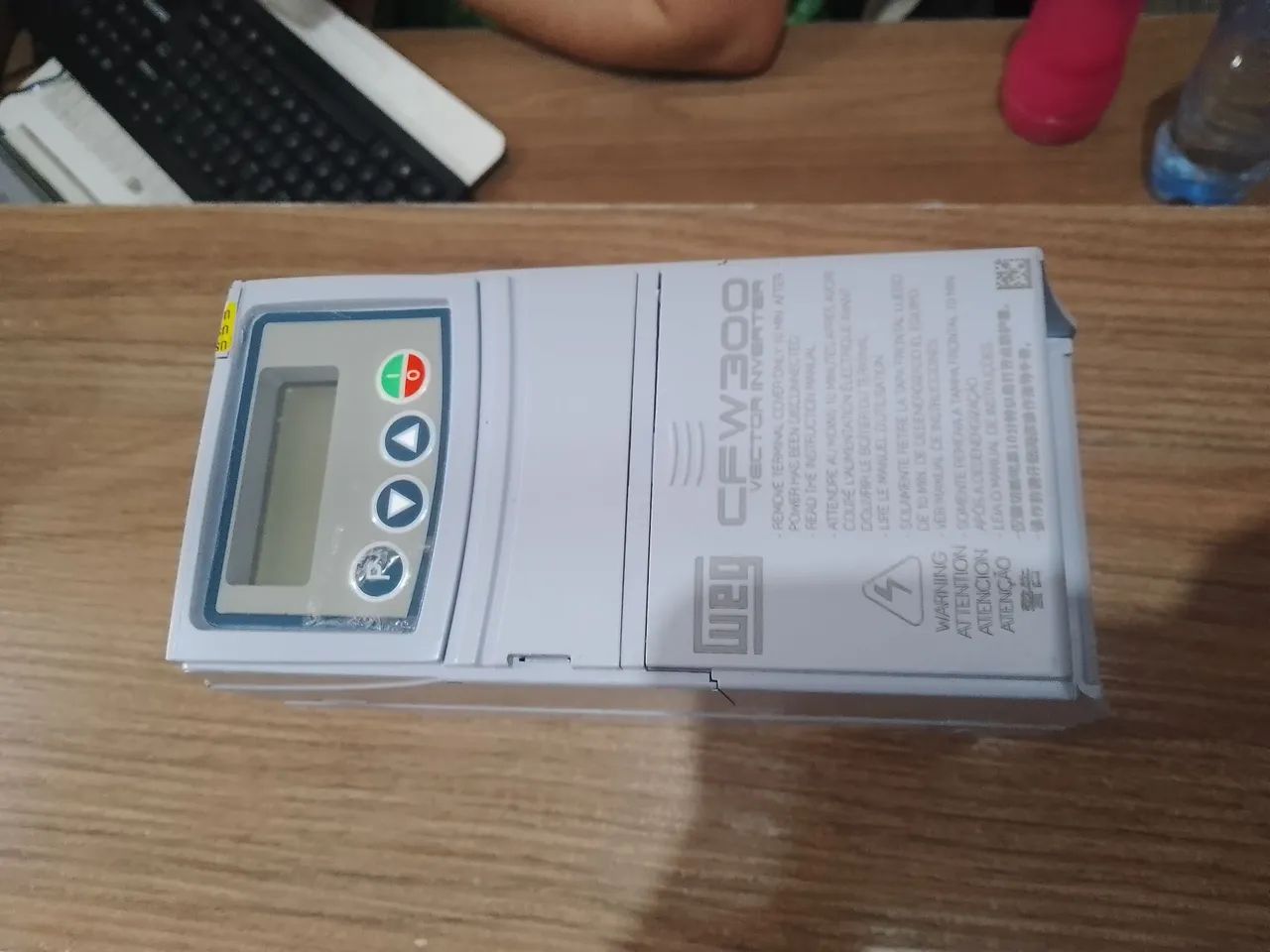 Inversor de frequência Weg cfw300 1cv 220v