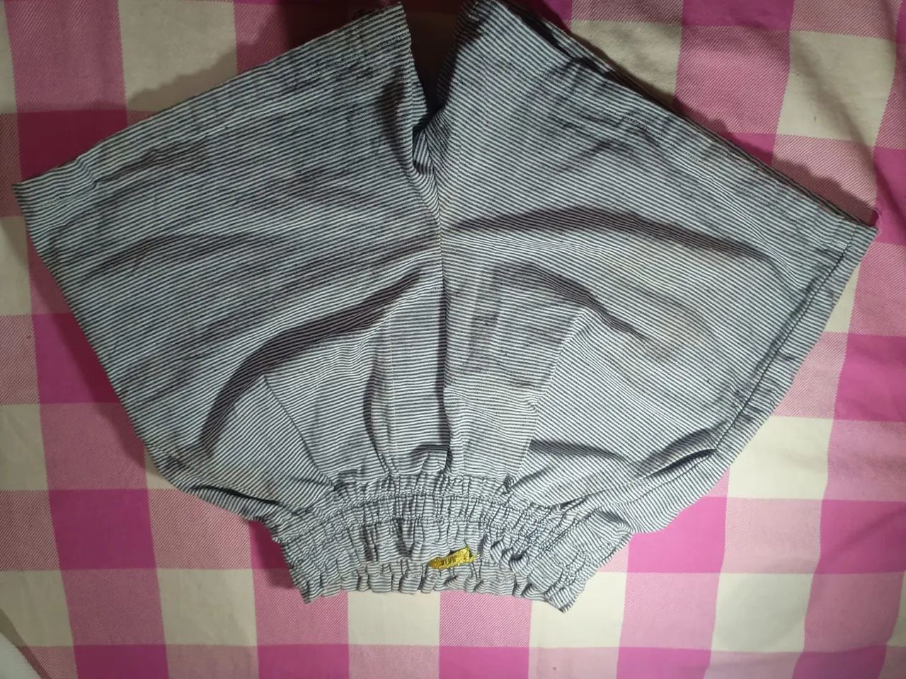 Short Cinza