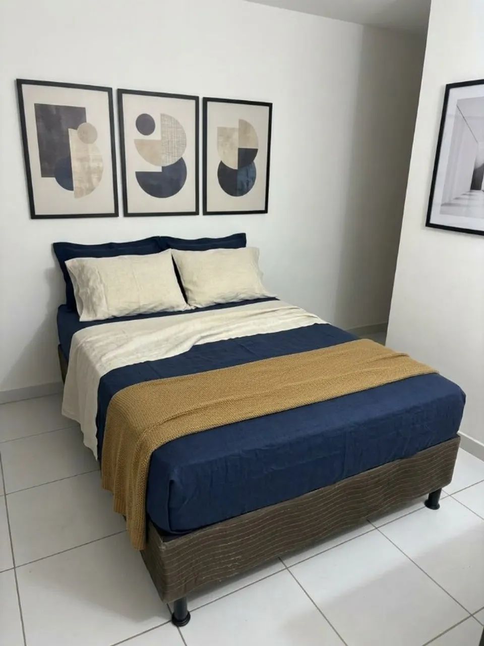 Cama de casal completo com colchão e base - Leia o anúncio - Foto 2