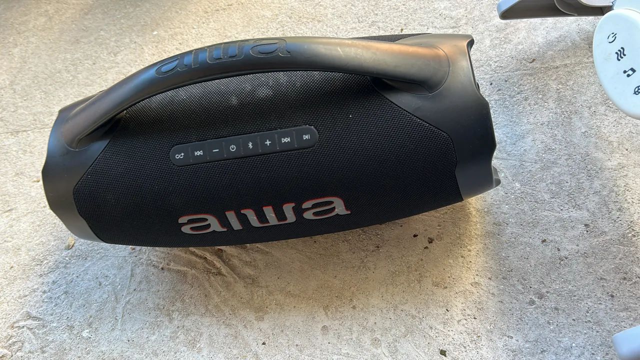 Vendo caixa de som BOMBOX
