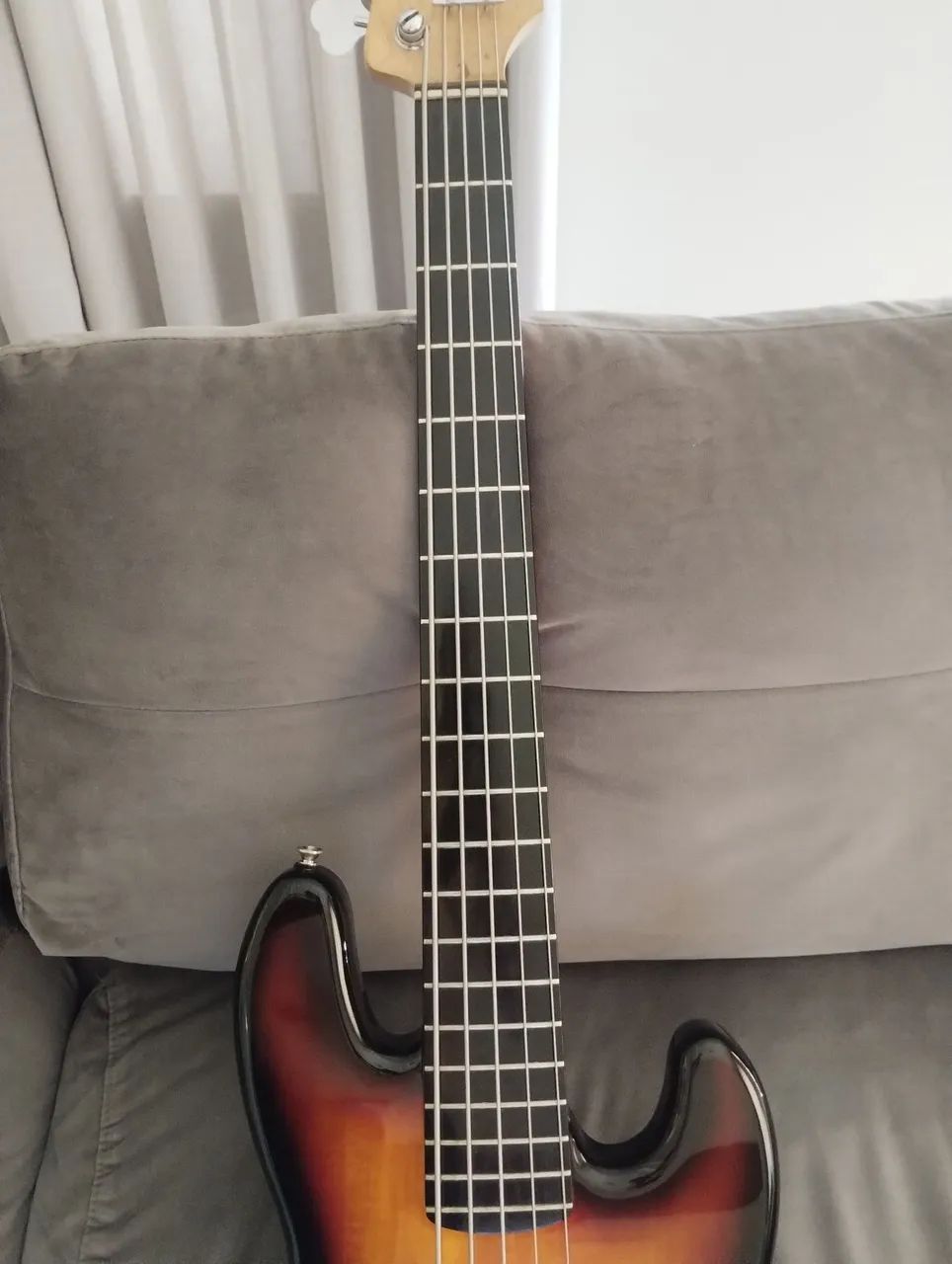 Baixo Fender Squier Deluxe 5C  - Foto 3