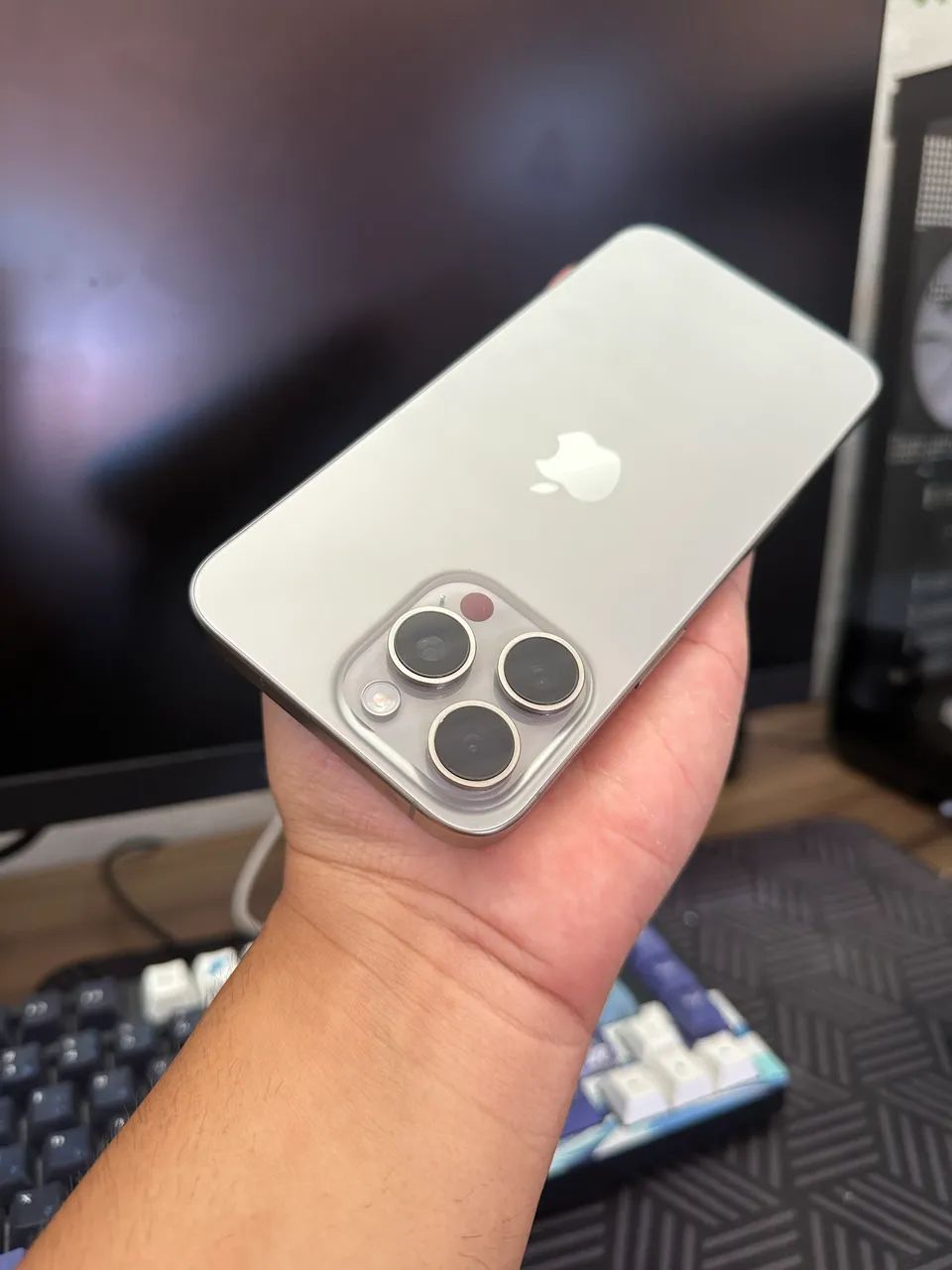 15 pro Max natural titânio  - Foto 3