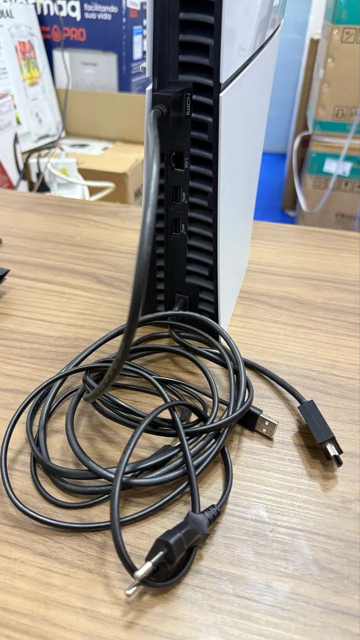 PS5 Slim Digital CFI-2014 ? SSD 825GB