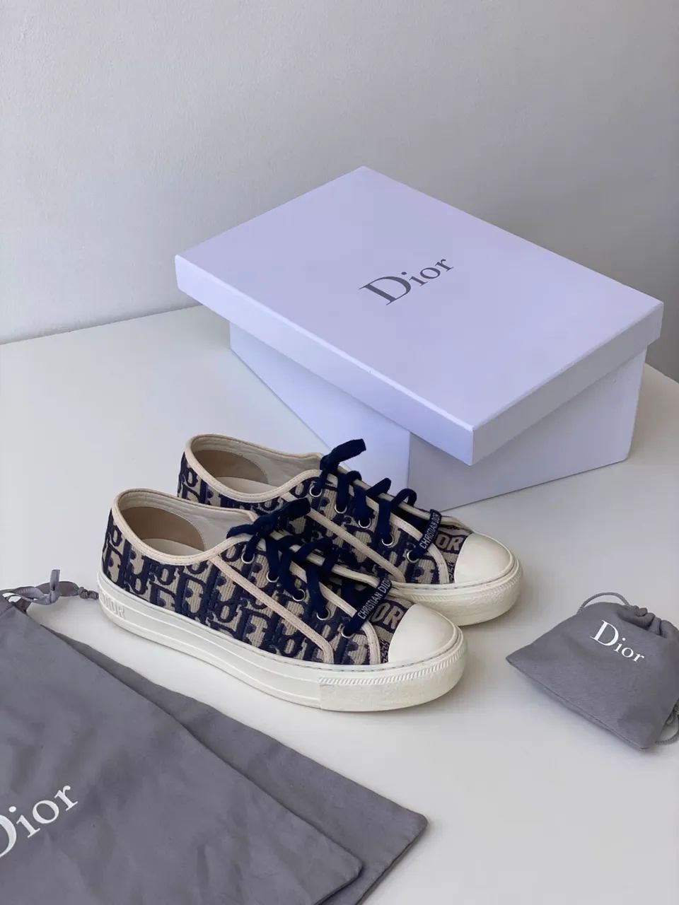 Tênis DIOR  